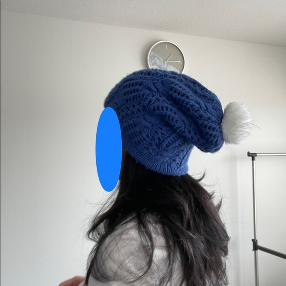 Blue hat - Picture 2 of 3